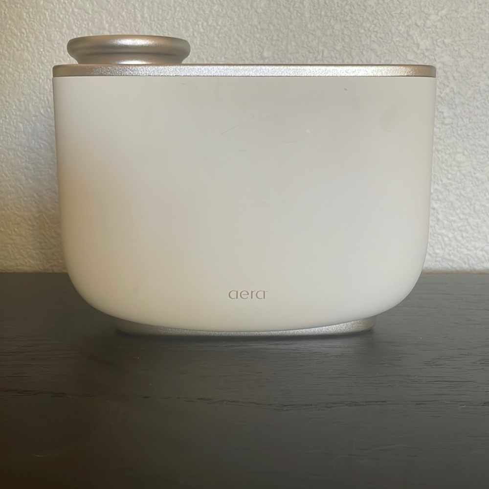 Aera Diffuser - Used for one scent.